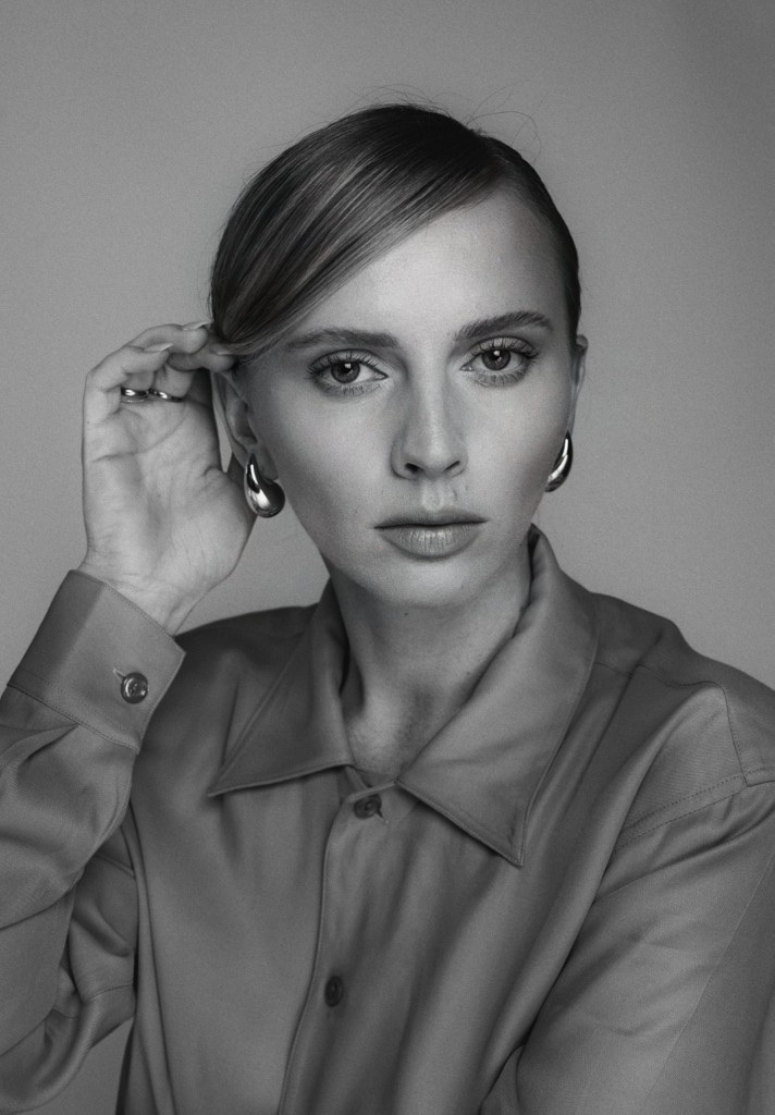 Anna Nosok — editorial